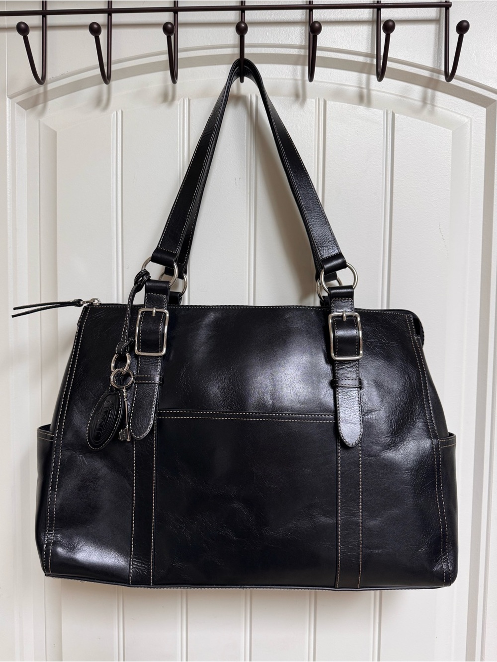 Fossil Black Leather Large Tote Shoulder Purse (fits laptop). 15.5”x11.5”x4.5”